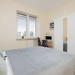Spacious Apartment 120 M From The Metro Station By Noclegi Renters