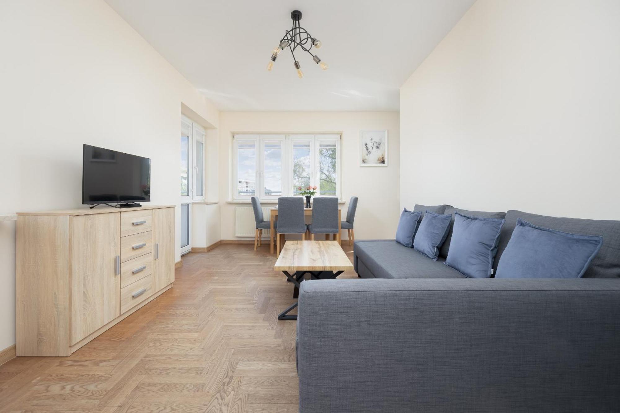Spacious 120 M From The Metro Station By Renters * Warsaw