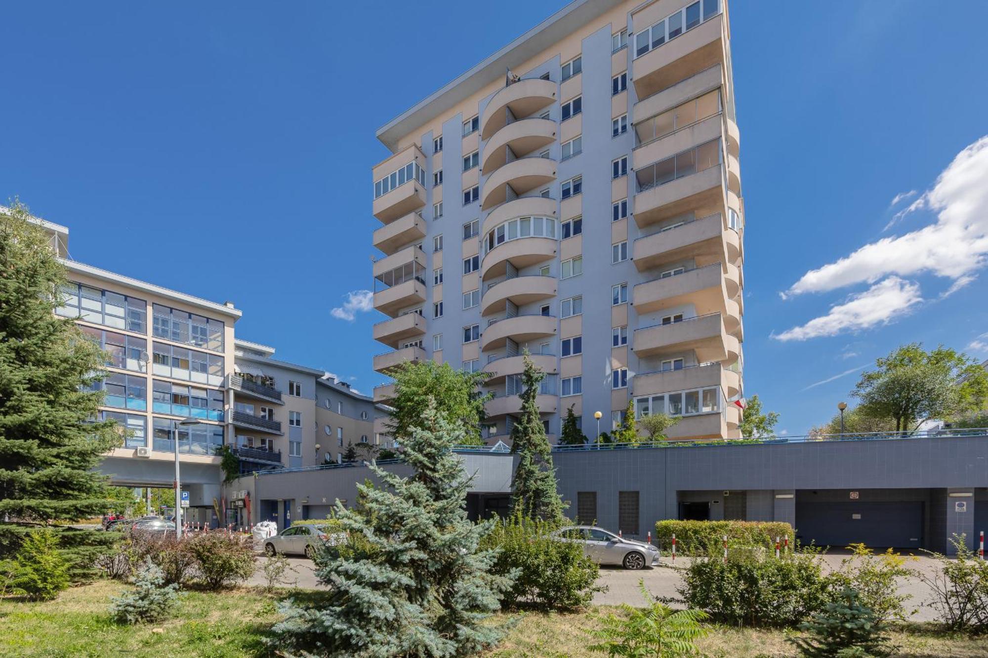 Spacious 120 M From The Metro Station By Renters * Warsaw